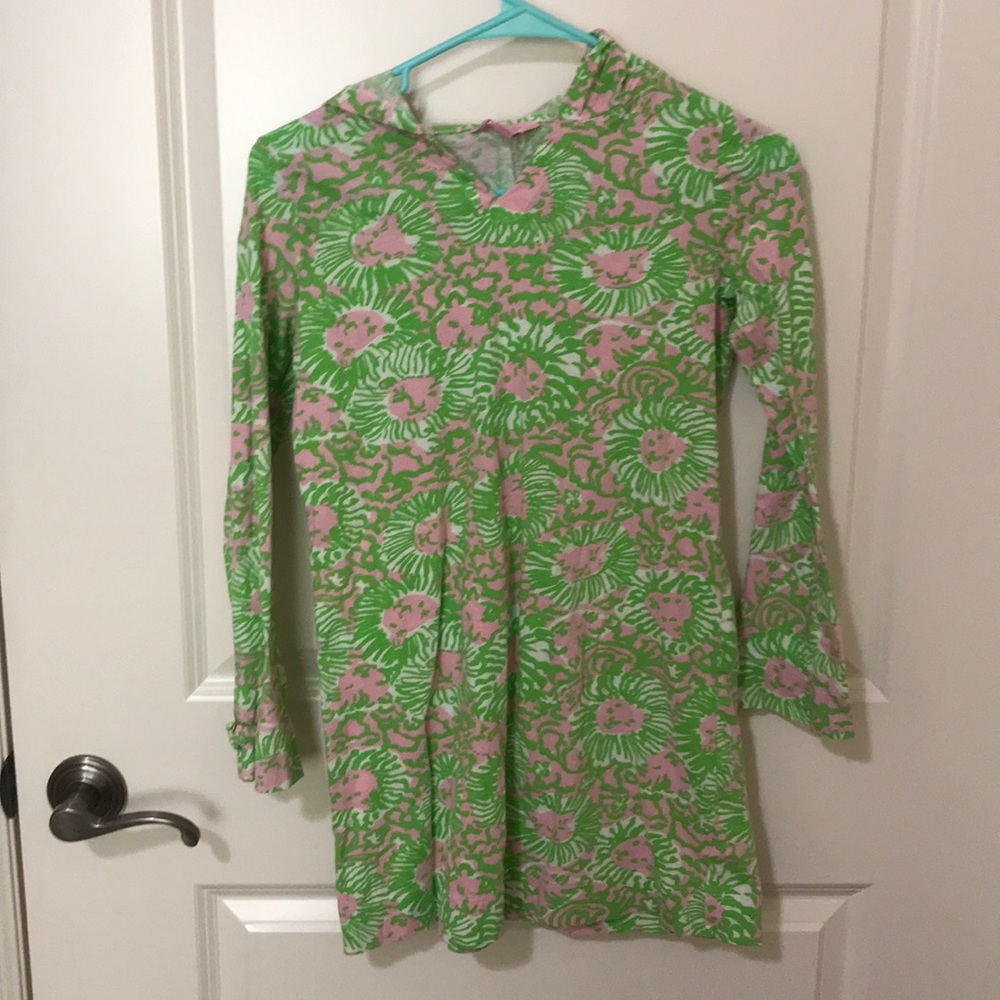 Lilly cover up